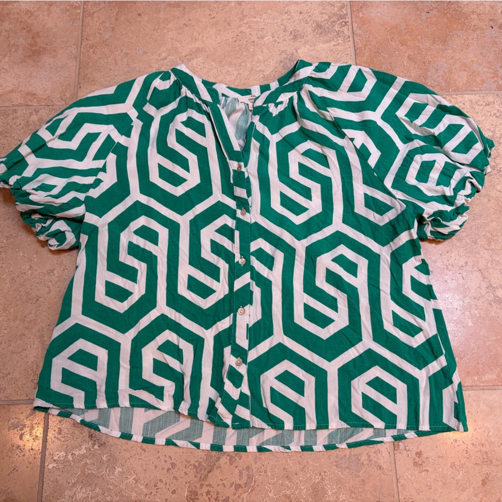 Entro Women’s Green & White Print Puff Sleeve Blouse